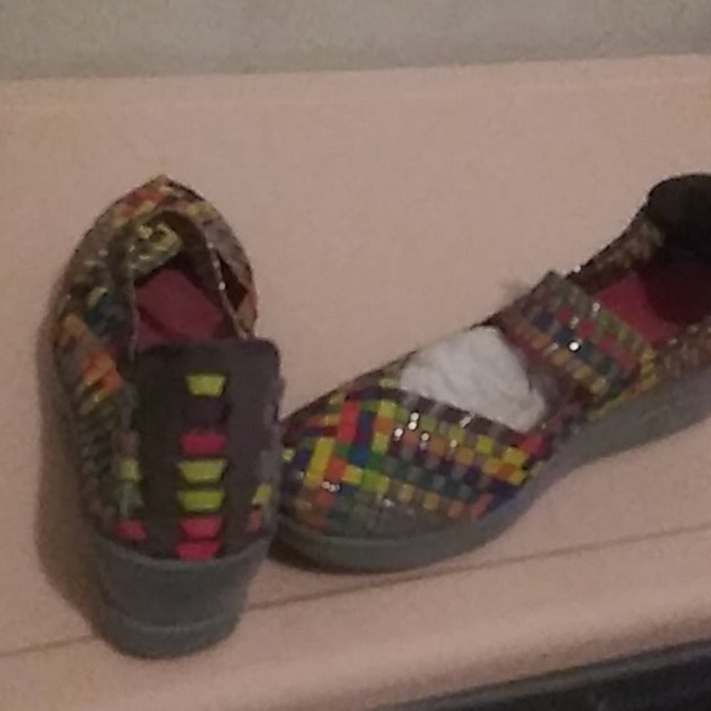 Shoes - Picture 2 of 3